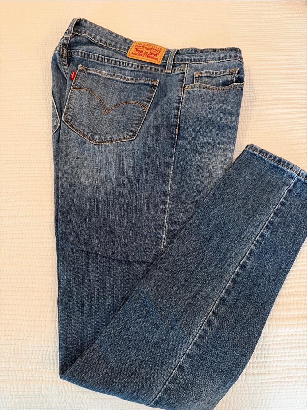 Levi's Women's Medium Blue Skinny Jeans
